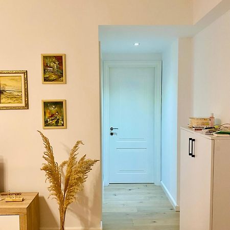 Jolie Center Apartment 티라나 외부 사진